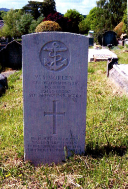 Commonwealth War Grave Commission Headstone. Newton Abbot Cemetery (Photo John Kimber)